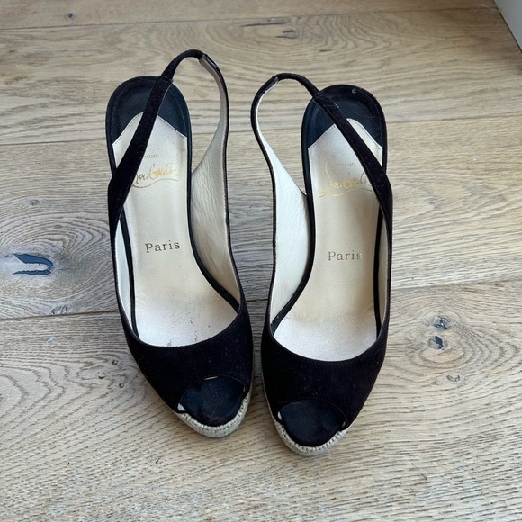 CL💕Suede and Raffia Heels - Picture 3 of 10